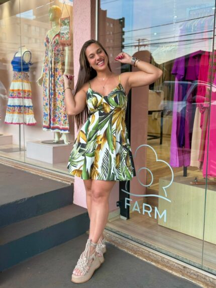 Vestido Curto Nesgado Bananarte