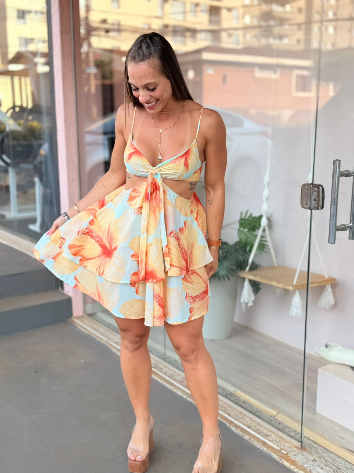 4ad52016709a33082defb5ea5a6ed4a3.jpg Vestido Curto Vestida de Flor FARM - Imagem 1
